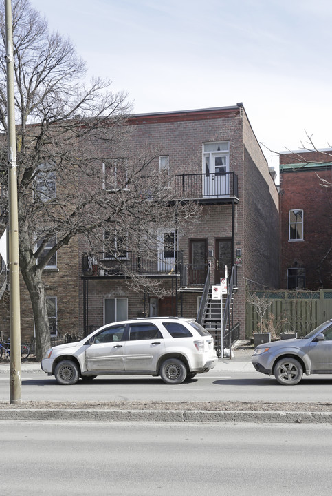 114-118 Saint-Joseph E in Montréal, QC - Building Photo