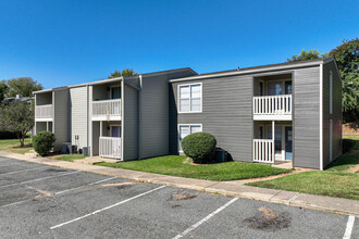 Maplewood in Shreveport, LA - Building Photo - Building Photo