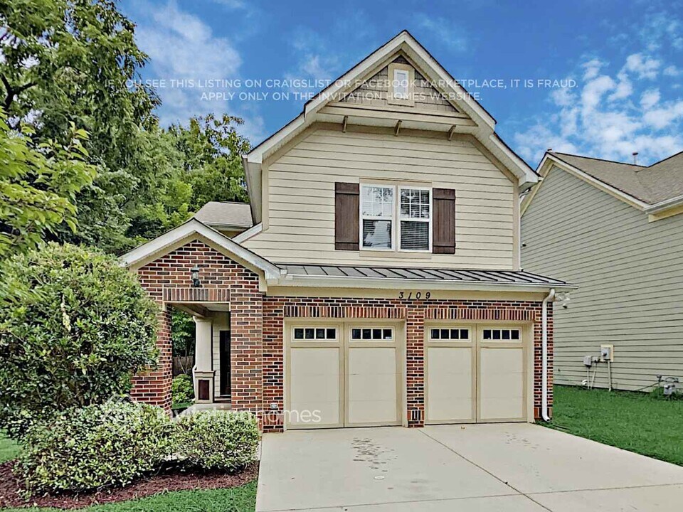 3109 Maywood Dr in Charlotte, NC - Foto de edificio