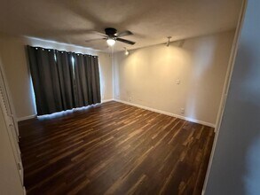 121 2nd St E, Unit 5 in Andalusia, IL - Building Photo - Building Photo