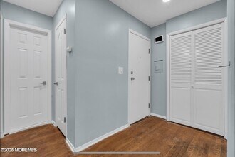 364 Westwood Ave, Unit 79 in Long Branch, NJ - Foto de edificio - Building Photo