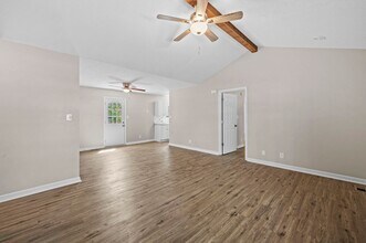 561 Jacquie Dr in Clarksville, TN - Building Photo - Building Photo