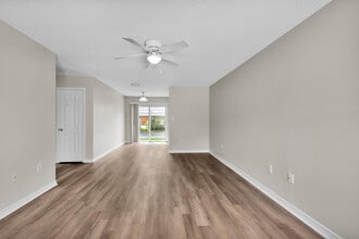 6042 Queen St in Milton, FL - Building Photo - Building Photo