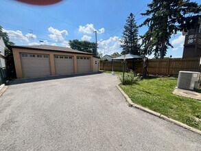 3707 N Nora Ave in Chicago, IL - Building Photo - Building Photo
