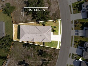 109 Amber Oak Ln in Andice, TX - Building Photo - Building Photo