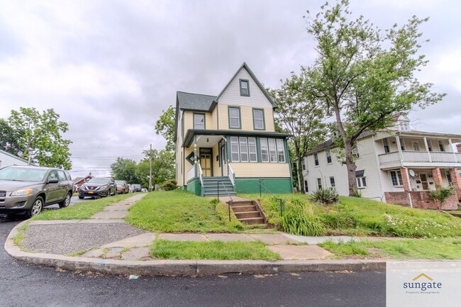 property at 2900 E Strathmore Ave