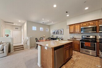 180 Healdsburg Ave in Cloverdale, CA - Building Photo - Building Photo