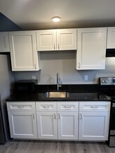 10 Monarch Wy in Portsmouth, NH - Building Photo - Building Photo