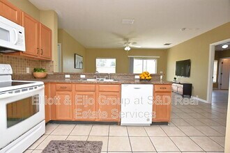 982 Cumberland Dr in Kissimmee, FL - Building Photo - Building Photo