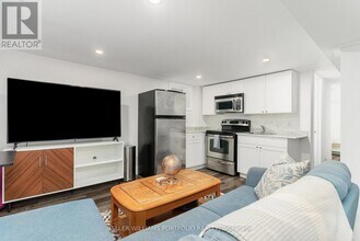 329 Runnymede Rd in Toronto, ON - Building Photo - Building Photo