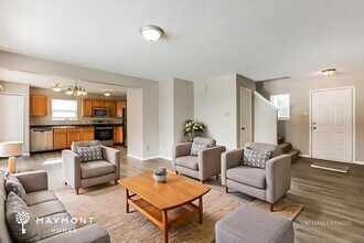 824 Olmsted Dr, Unit 2010 in Shelbyville, IN - Building Photo - Building Photo