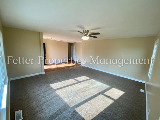 13121 N Green River Rd in Evansville, IN - Building Photo - Building Photo