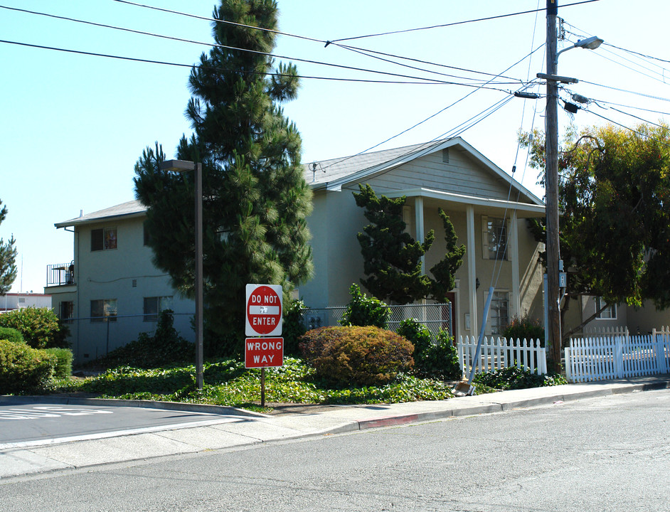 100 Michigan St in Vallejo, CA - Building Photo