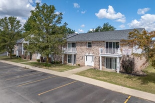West Summerset Apartments in Amherst, NY - Building Photo