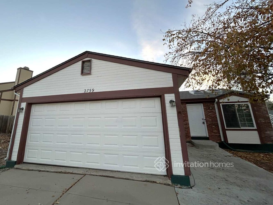 2759 S Sedalia St in Aurora, CO - Building Photo