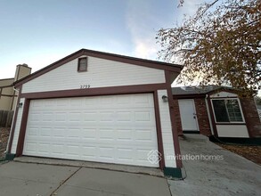 2759 S Sedalia St in Aurora, CO - Building Photo - Building Photo