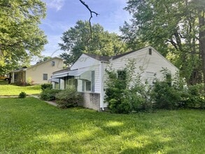 5625 Harvard Ave in Raytown, MO - Building Photo - Building Photo