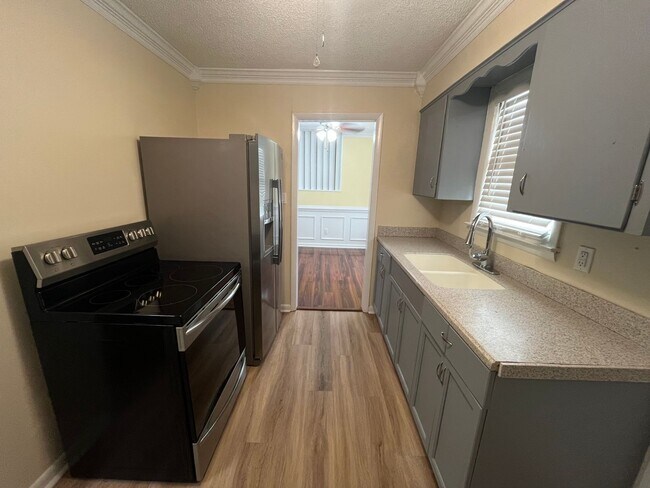 1320 E 35th St in Savannah, GA - Building Photo - Building Photo