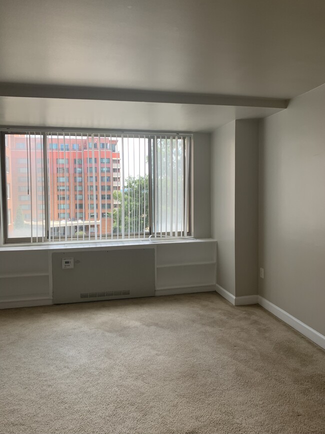 1111 Arlington, Unit 603 in Arlington, VA - Building Photo - Building Photo