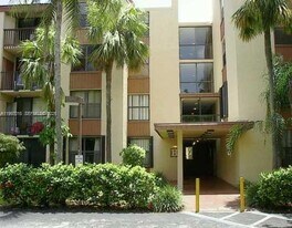 14301 N Kendall Dr in Miami, FL - Building Photo