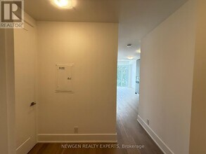 800 Broadview Ave in Toronto, ON - Building Photo - Building Photo