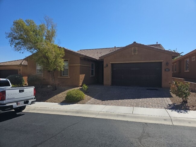 property at 972 Rue Grand Paradis Ln