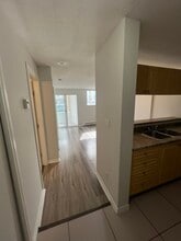 1278 Granville St in Vancouver, BC - Building Photo - Building Photo