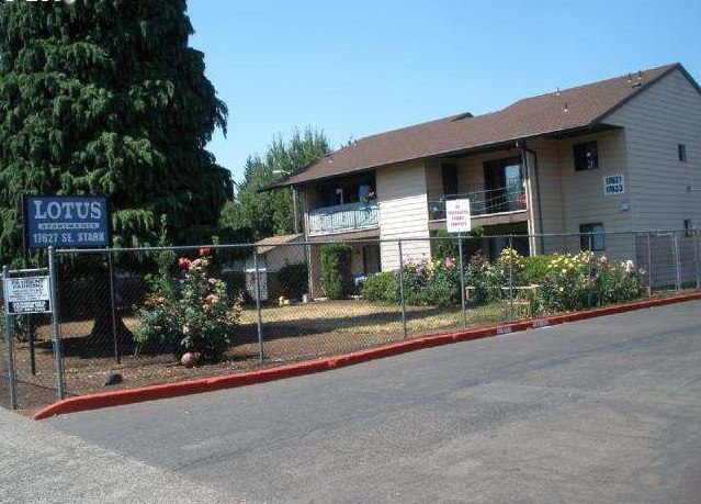 Lotus Apartments in Portland, OR - Foto de edificio