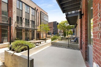 1300 Chelsea Cir NW in Atlanta, GA - Building Photo - Building Photo