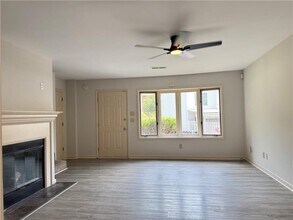 153 Holcomb Ferry Rd in Roswell, GA - Building Photo - Building Photo