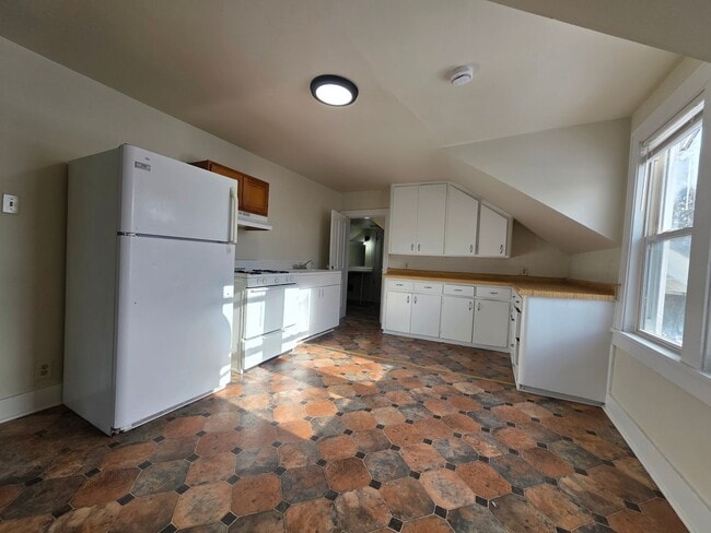 property at 123 S Clay St