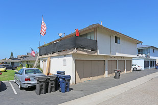 16952 Lilac Ln in Huntington Beach, CA - Foto de edificio - Building Photo