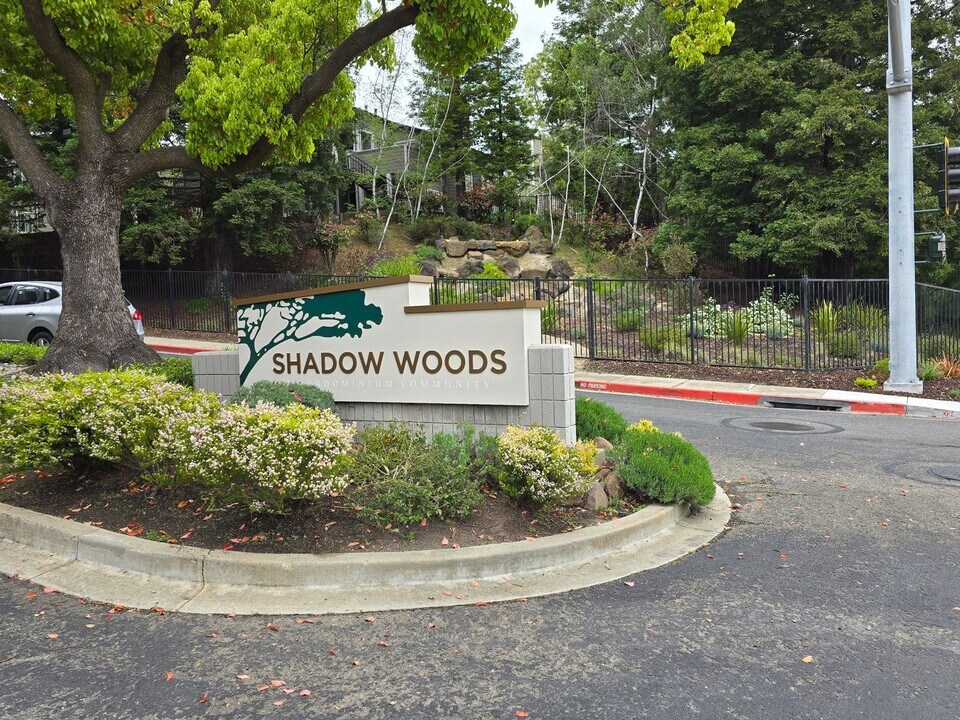 640 Canyon Oaks Dr in Oakland, CA - Foto de edificio