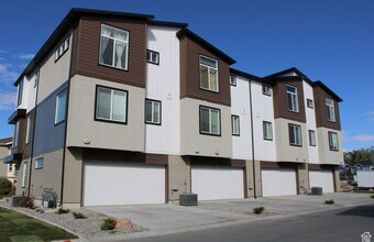 144 E Abbeville Ct in Sandy, UT - Foto de edificio - Building Photo