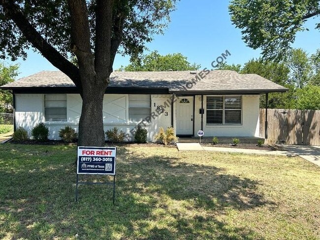 property at 1833 Grove Cir