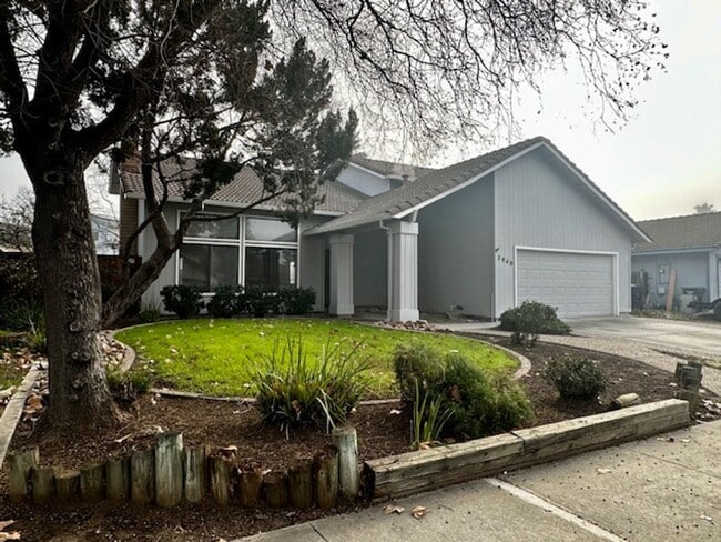 property at 2940 Ponte Mira Way