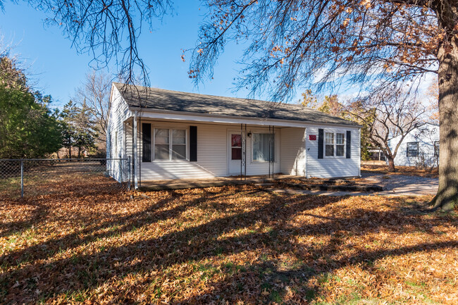 2901 N Clarence Ave in Wichita, KS - Building Photo - Building Photo