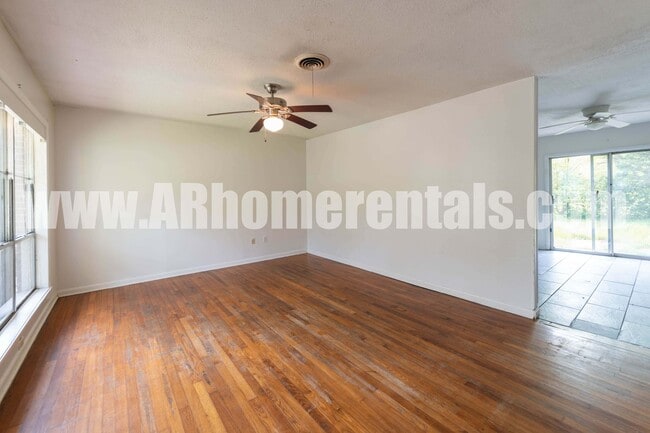 421 Angus St in Conway, AR - Building Photo - Building Photo