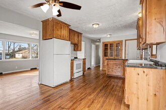 205 E Murray Ave in White Pigeon, MI - Building Photo - Building Photo