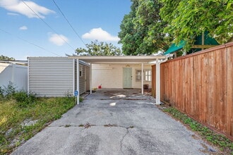 541 40th Ave NE in St. Petersburg, FL - Building Photo - Building Photo
