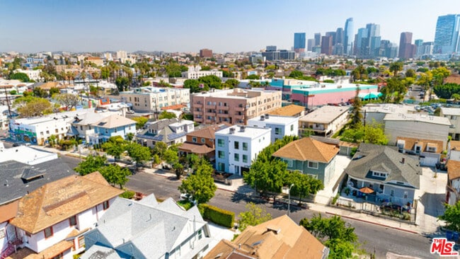 1330 Arapahoe St in Los Angeles, CA - Building Photo - Building Photo