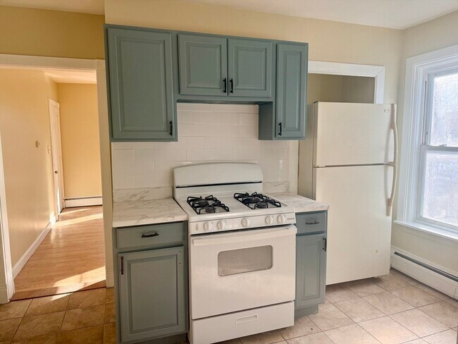 34 Cherry St in Brockton, MA - Building Photo - Building Photo