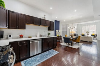 2851 W Wilcox St in Chicago, IL - Building Photo - Building Photo