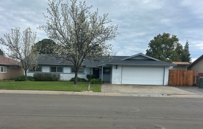 property at 347 Woodcliff Dr