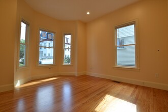 9 Griggs Pl, Unit 1 in Boston, MA - Building Photo - Building Photo