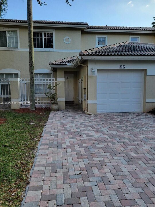 2217 NW 171st Ter in Pembroke Pines, FL - Building Photo