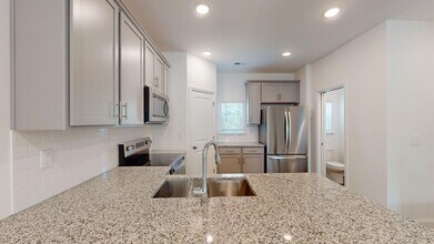 3108 Butler Hl Dr in Matthews, NC - Building Photo - Building Photo