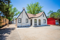 2703 21st St in Lubbock, TX - Foto de edificio - Building Photo