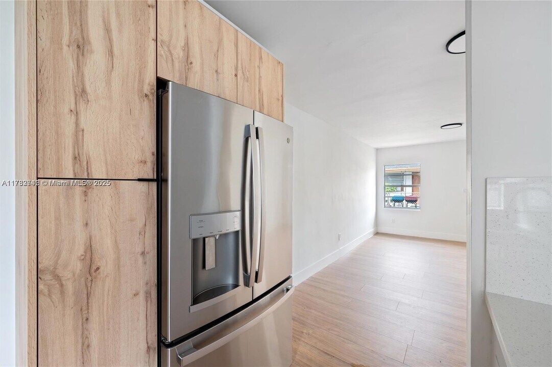 417 NW 15th Ave in Fort Lauderdale, FL - Building Photo
