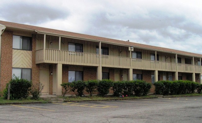 Greenwich Apartments in Toledo, OH - Foto de edificio - Building Photo